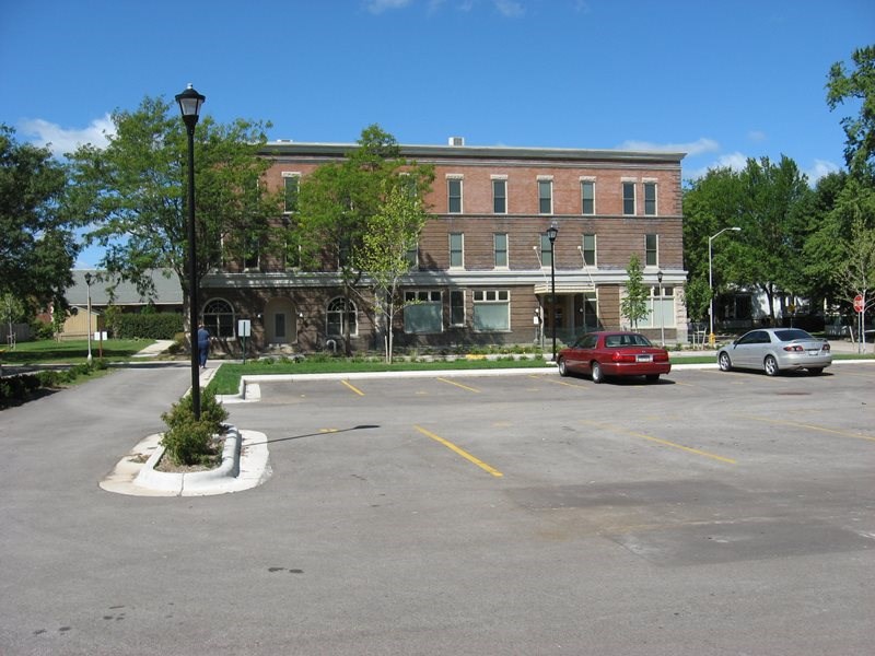 Calumet Apartments